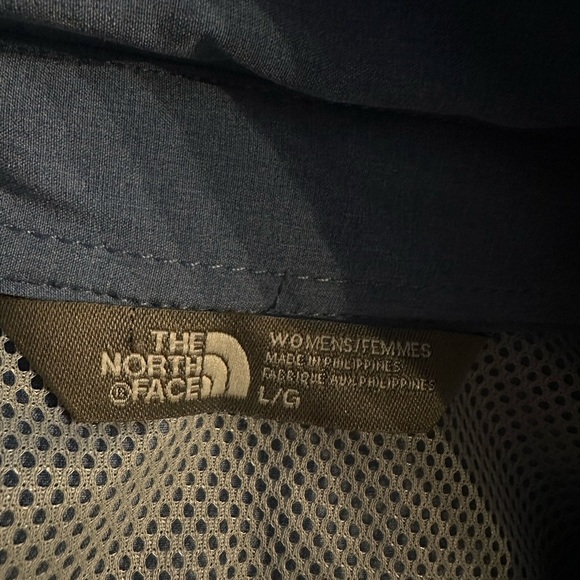 The North Face Gray Short Sleeve Shirt size L - Picture 6 of 8